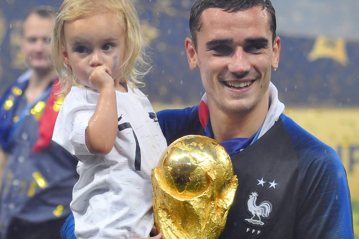 Les Papas De L Equipe De France Savourent Leur Victoire En Famille