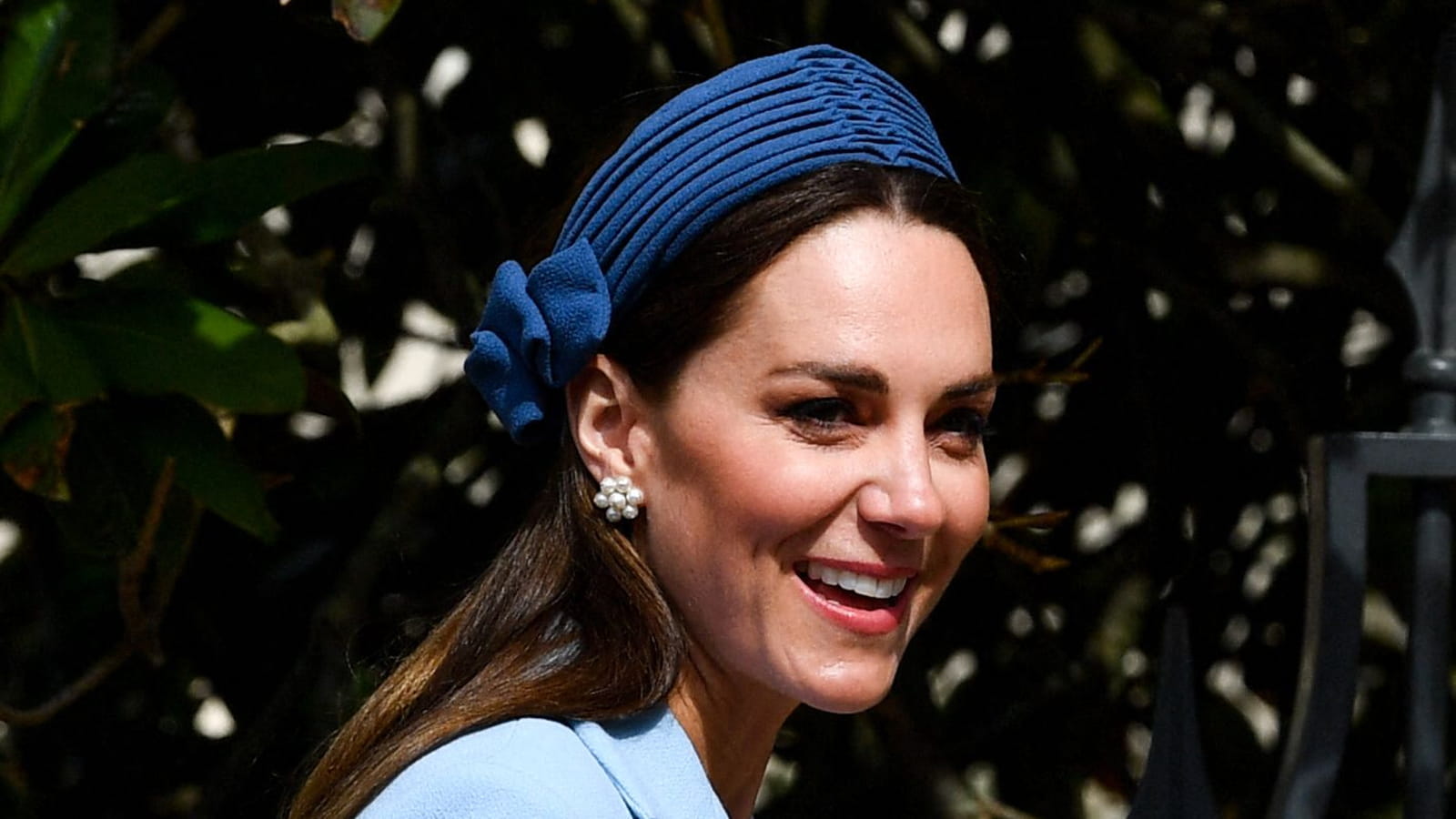 Kate Middleton salue la foule