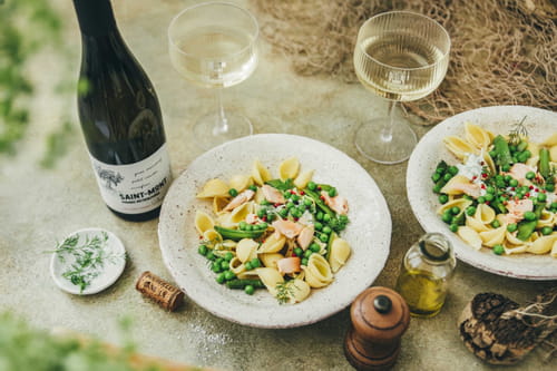 Conchiglie au saumon et aux légumes verts, sauce à l’aneth