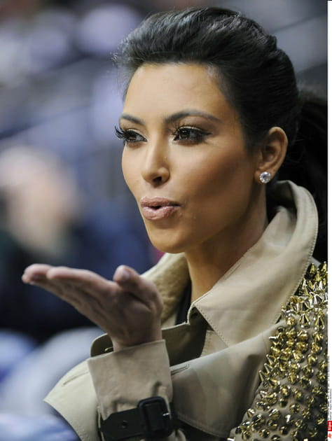 Kim Kardashian joue la touche soft