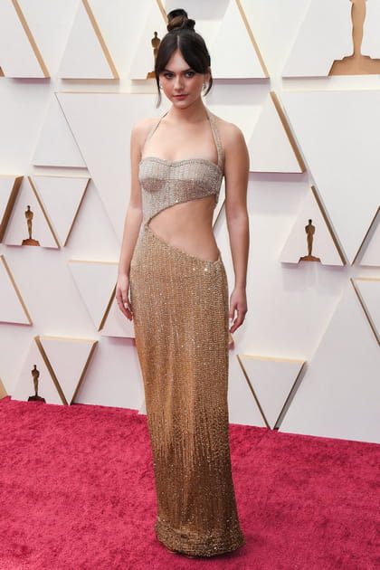 Emilia Jones en robe Dolce & Gabbana