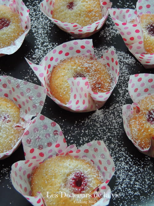 Mini financiers aux framboises