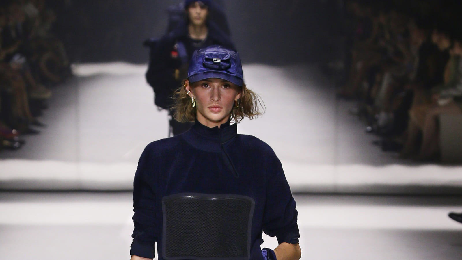 Look 28