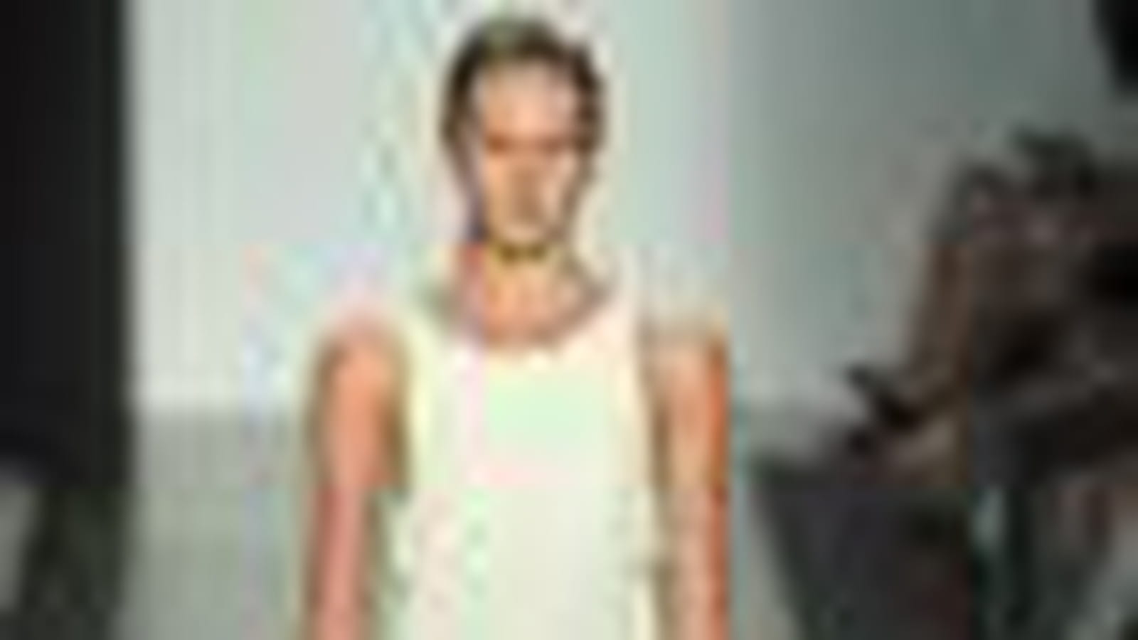 Un Max Azria des plus minimalistes