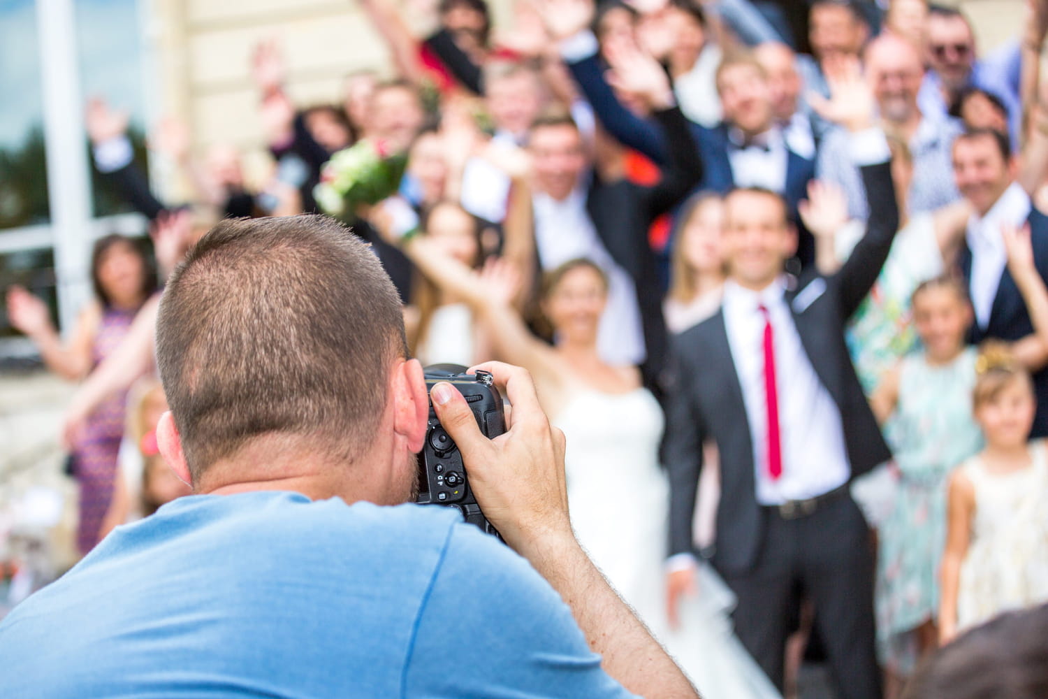 this behavior annoys most wedding photographers this behavior annoys most wedding photographers