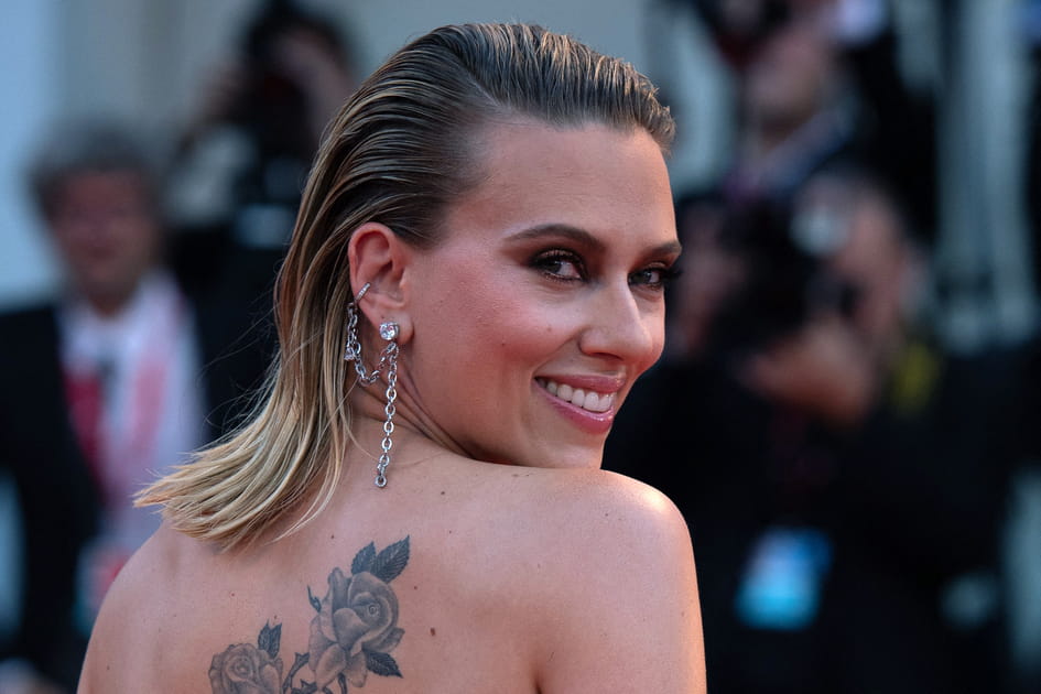 Le carr&eacute; wet Scarlett Johansson