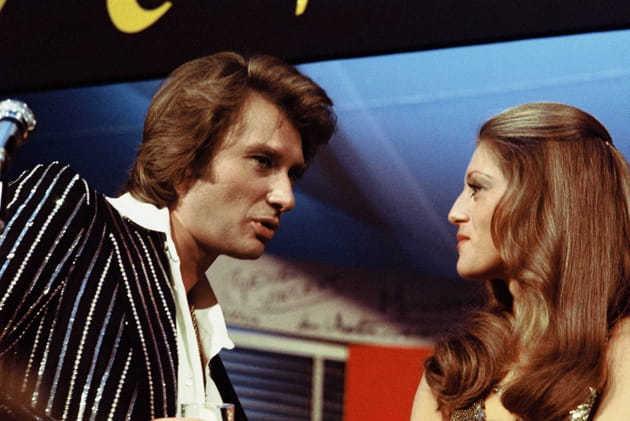 Johnny Hallyday avec Sheila lors d'un concert au Palais de Sports, en 1976 à Paris