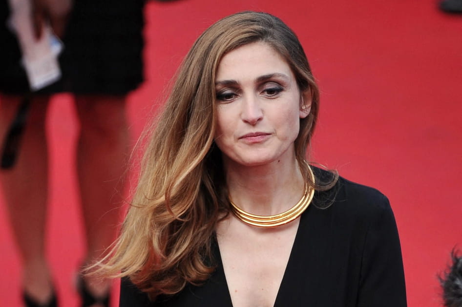 Julie Gayet, impertinente avec son side hair