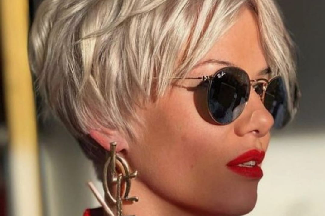 La coupe Pixie lumineuse pour cheveux fins
