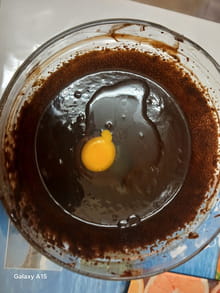 Moelleux au chocolat cœur coulant et coulis de fraises : Etape 3