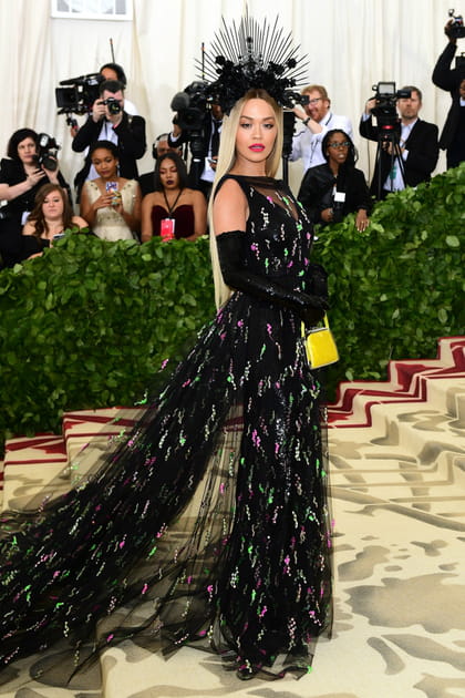 Rita Ora en Prada &nbsp;