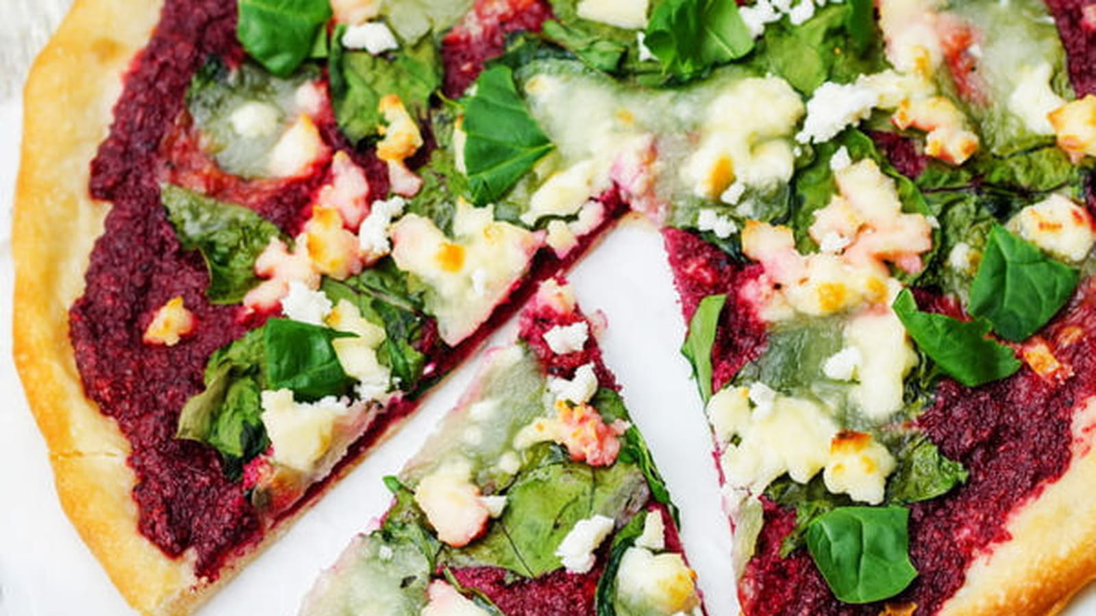 Tarte fine au houmous de betterave