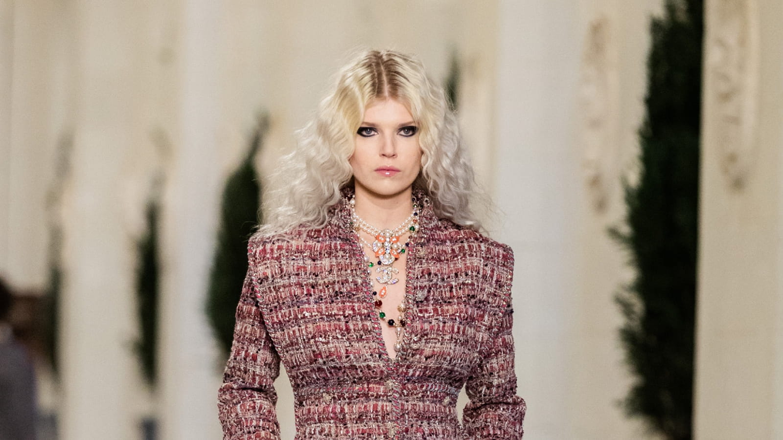 Look 18