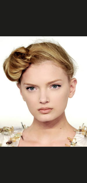 Le chignon de c&ocirc;t&eacute;