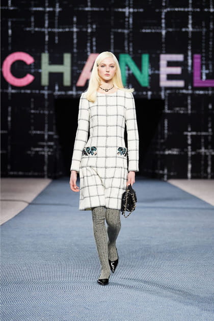 Look 30&nbsp;du d&eacute;fil&eacute; Chanel