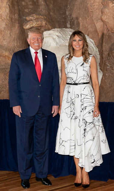 FLOP&nbsp;: M&eacute;lania Trump en robe asym&eacute;trique