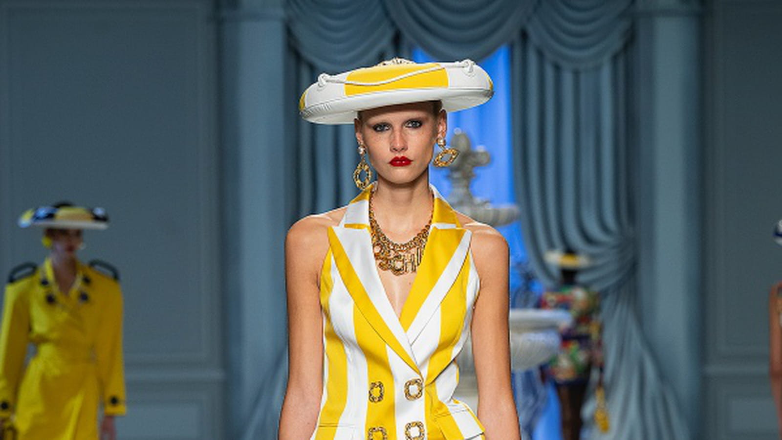Look 32