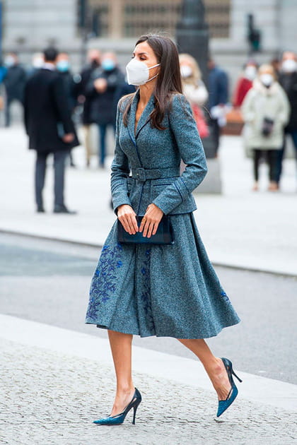 Letizia d'Espagne en ensemble veste et jupe évasée