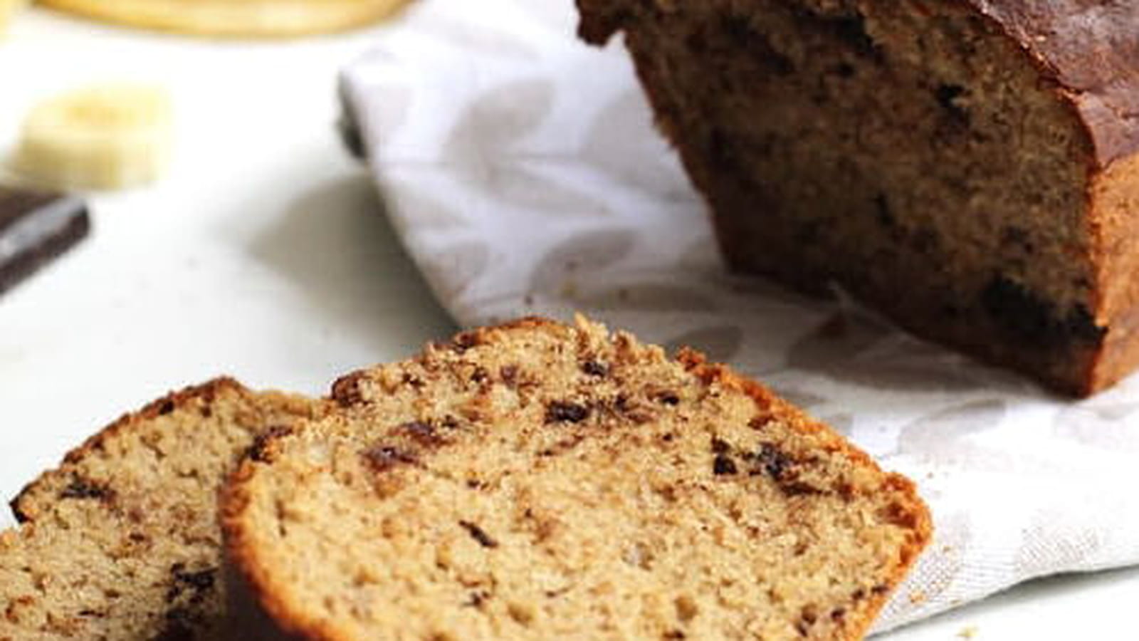 Banana bread au beurre de cacahuète et chocolat