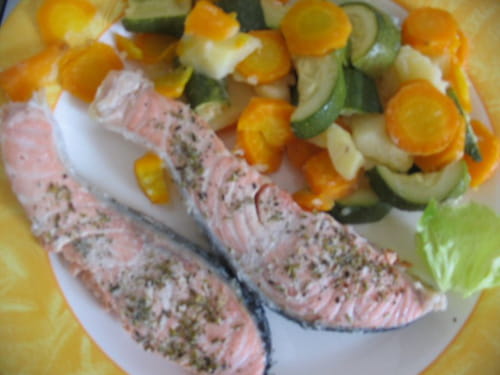 Saumon vapeur et ses petits légumes