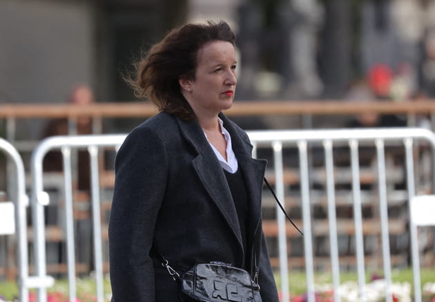 Anne Roumanoff se rend aux obs&egrave;ques d'Isabelle Mergault &agrave; Paris