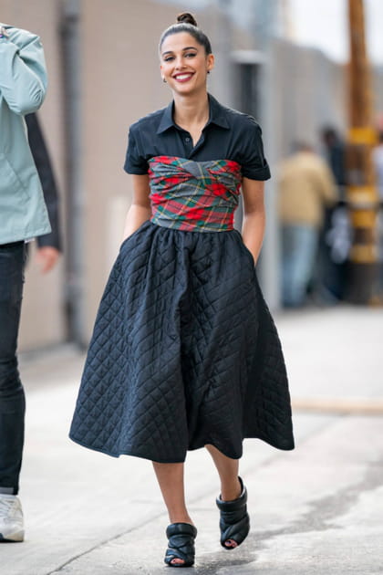 TOP&nbsp;: Naomi Scott en Dior