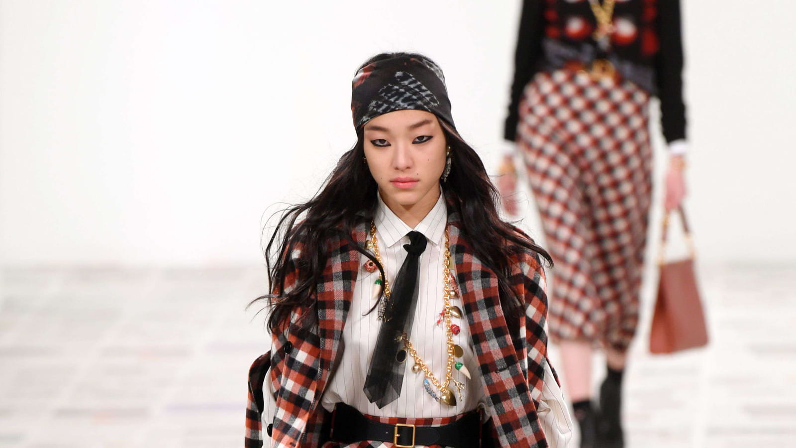 Look 8