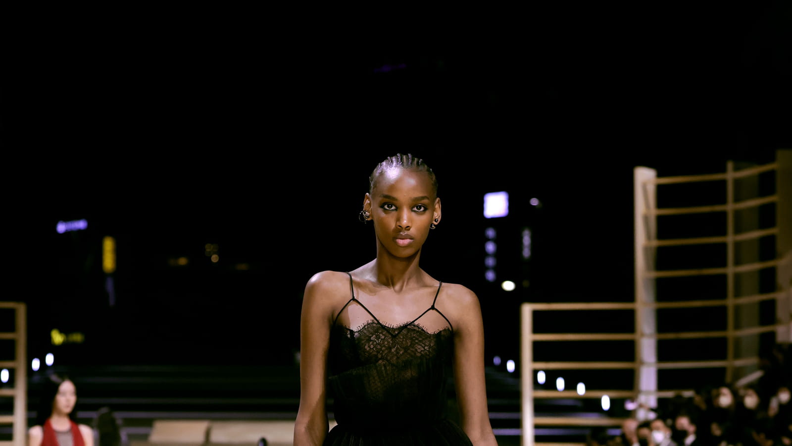 Look 77