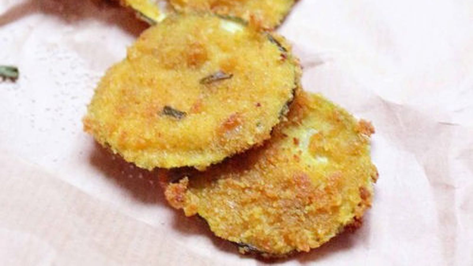 Bouchées apéritives de courgettes panées aux épices indiennes