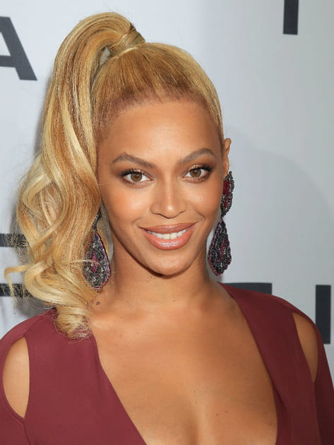 La queue-de-cheval haut perch&eacute;e de Beyonc&eacute;