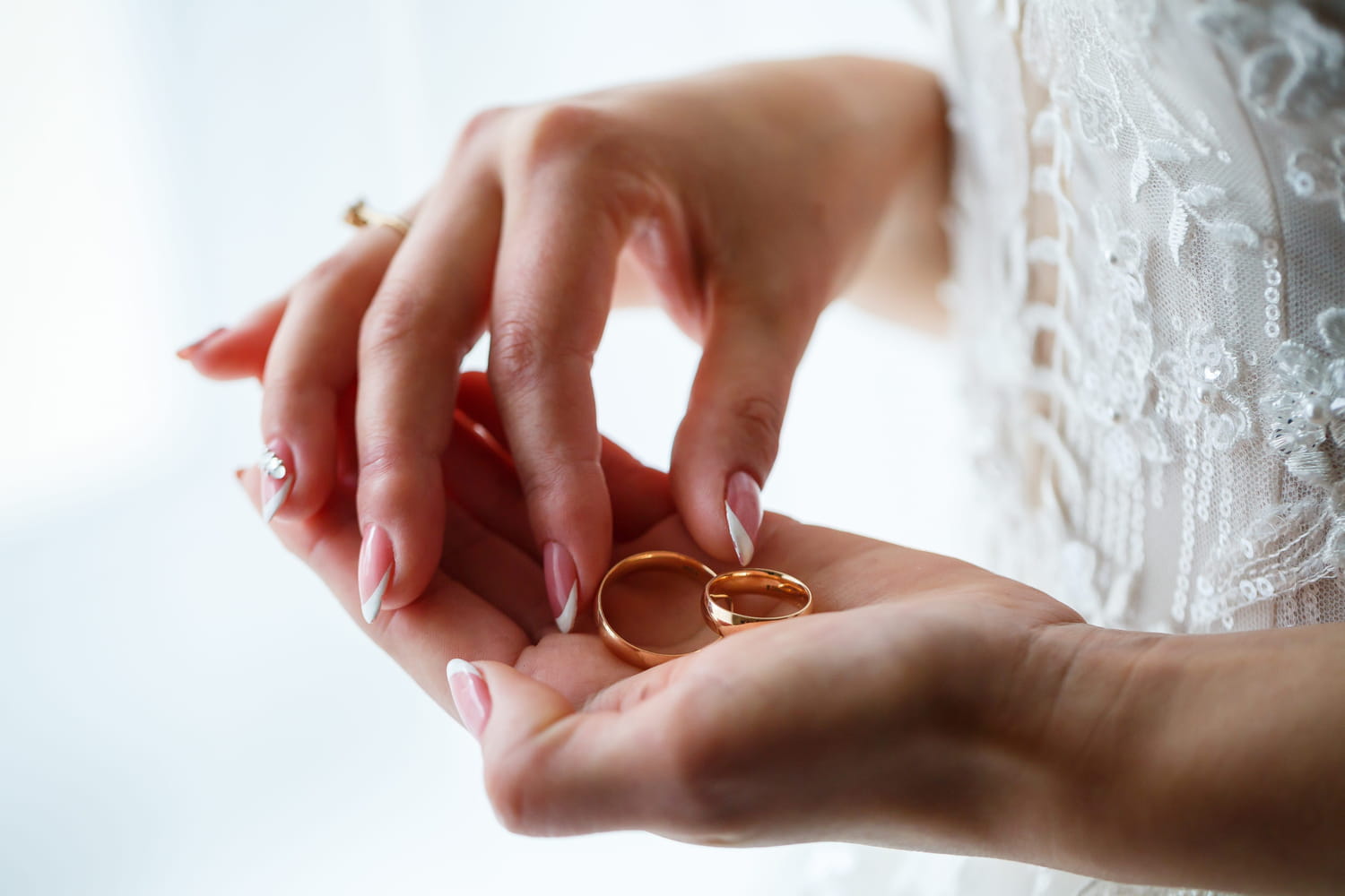 Alliance mariage : notre sélection en or, à petit prix, en diamants