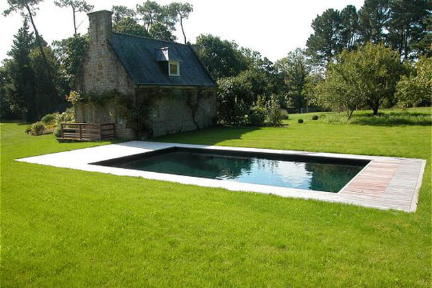 Une piscine très nature