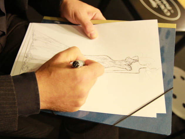 La robe se pare de dentelle