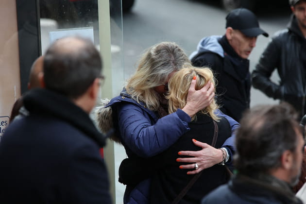 Virginie Ledieu, éprouvée aux obsèques de sa mère Marion Game