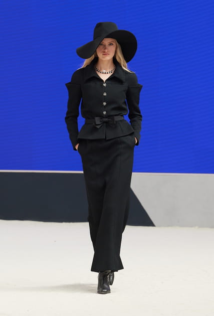 Look 23&nbsp;du d&eacute;fil&eacute; Chanel