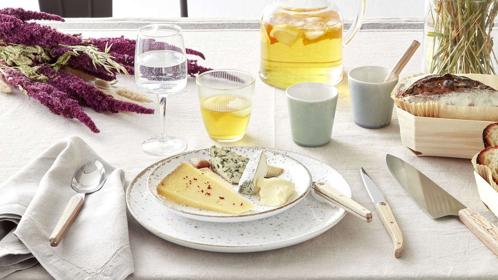 Assiettes Terre blanche E. Leclerc Maison