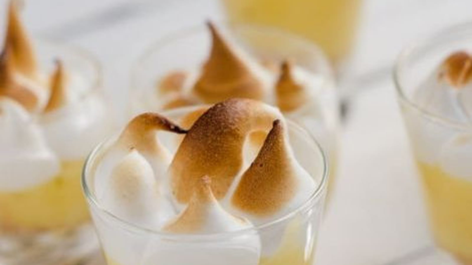 Verrines de crème de citron meringuée