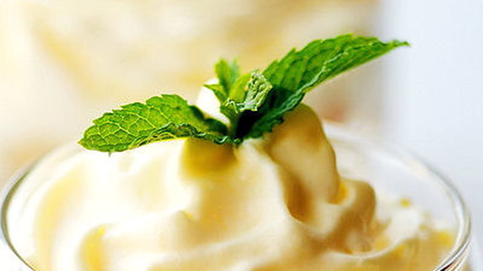 Tiramisu complètement siphonné aux pêches plates