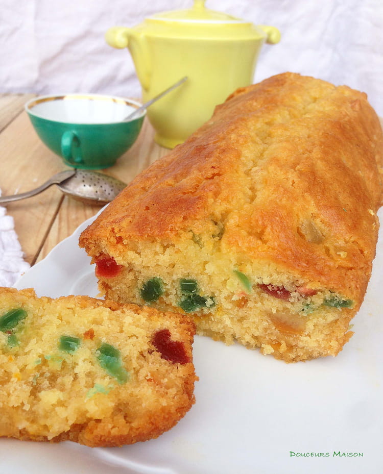Recette de Cake aux fruits confits et jus d’orange