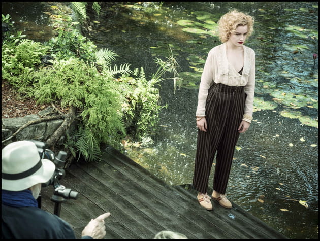 Julia Garner, sous l'objectif d'Albert Watson