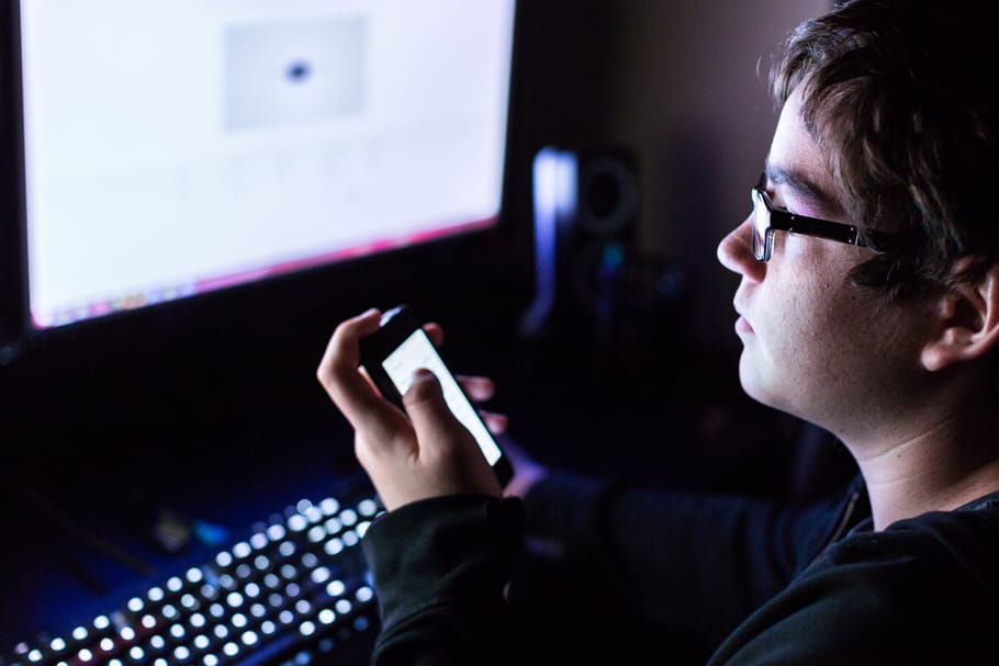 Pornographie : comment protéger les jeunes ?