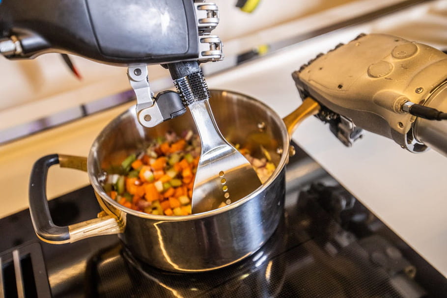Moley Kitchen, premier chef cuisinier 100% robotisé