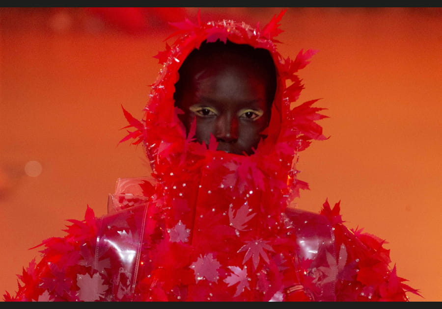 Les paupi&egrave;res flashy d'Off-White