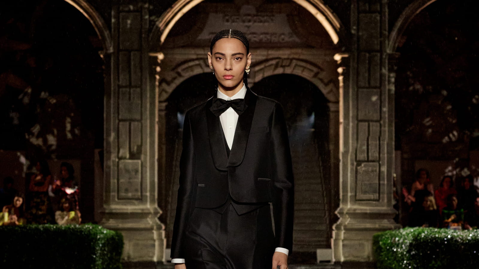 Look 90