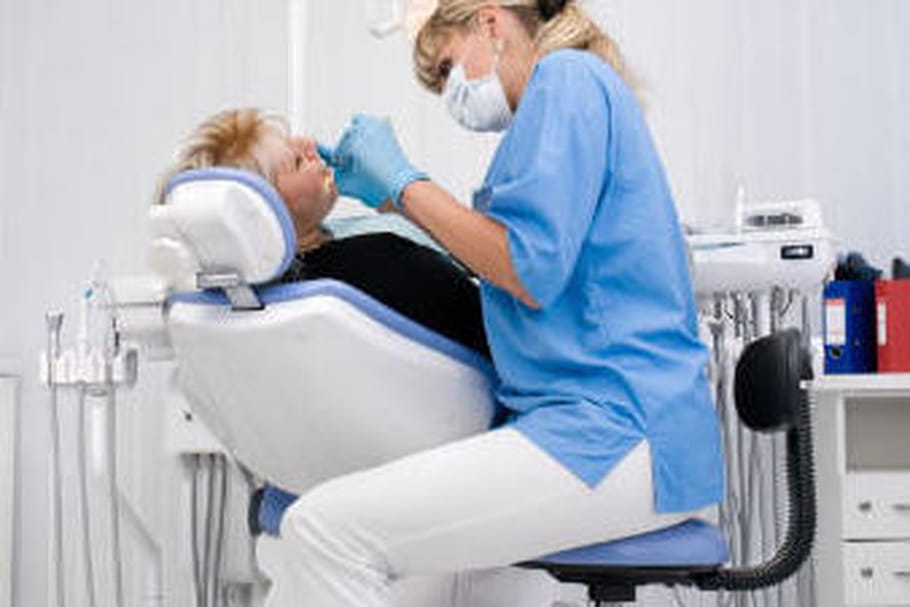Certains dentistes auraient-ils une dent contre les séropositifs ?