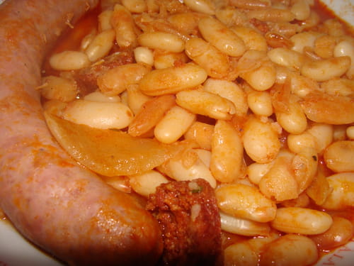 Cocotte de haricots blancs, chorizo et saucisses