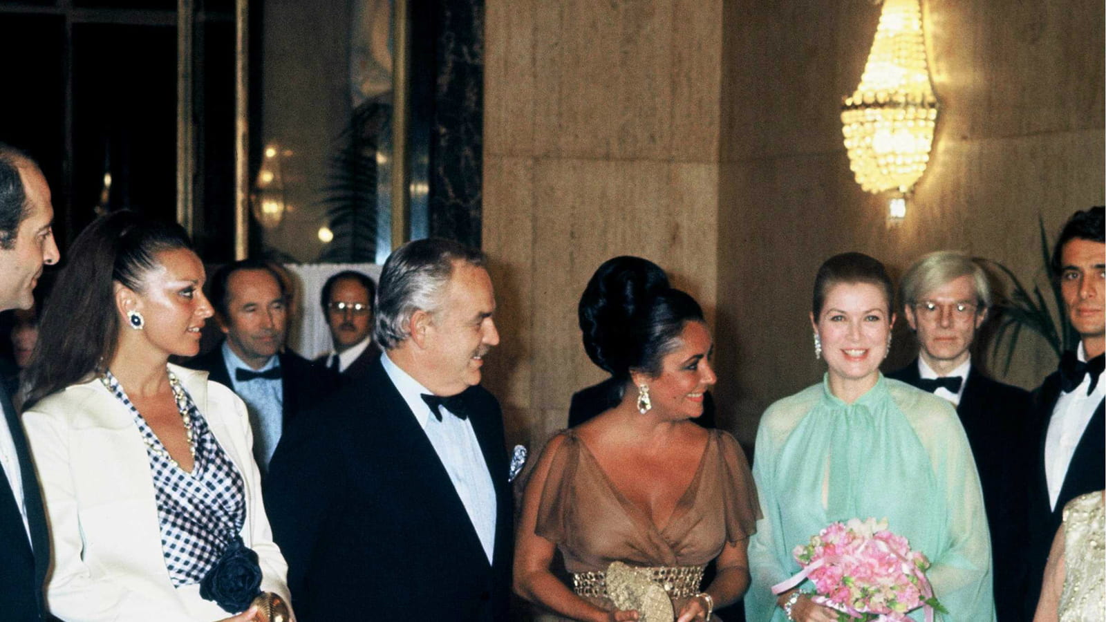 Le prince Rainier, Grace de Monaco, Elizabeth Taylor et Andy Warhol