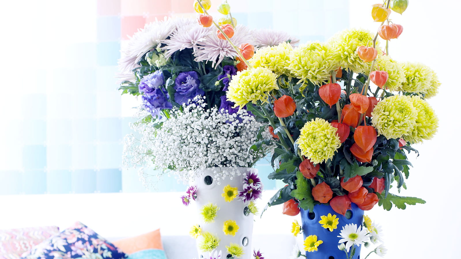 Bouquet de chrysanthème, abutilons et lisianthus