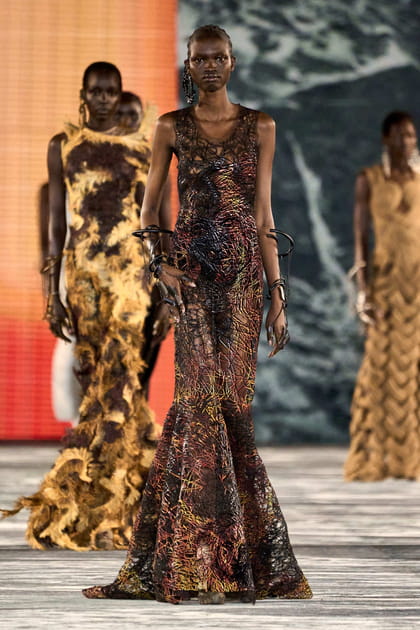 Look 107&nbsp;du d&eacute;fil&eacute; Balmain