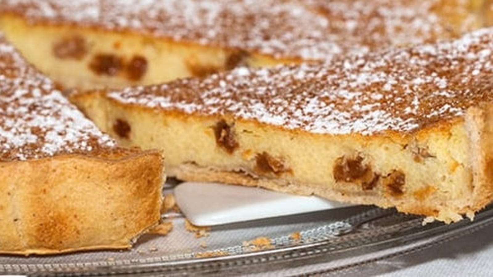 Tarte à la semoule aux raisins secs